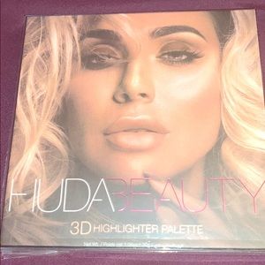HUDA BEAUTY PALETTE